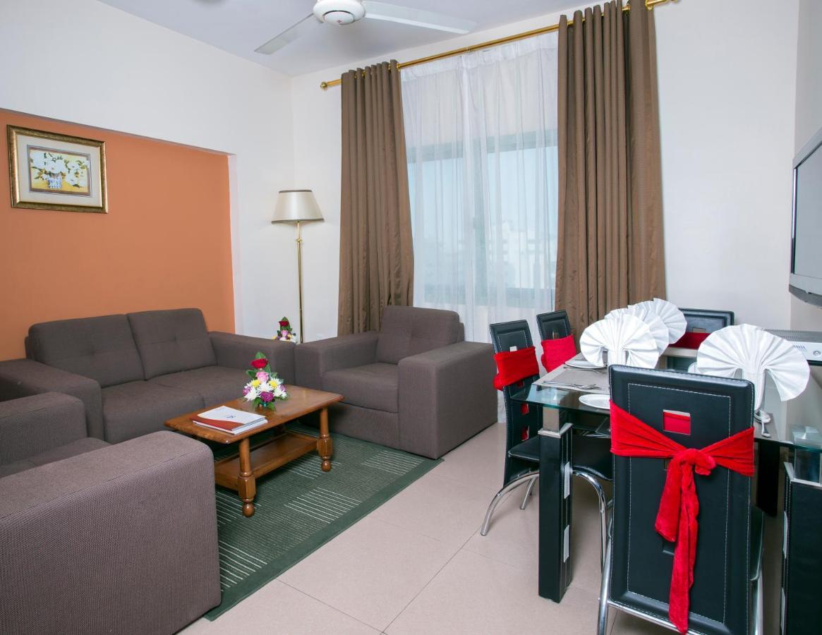 Safeer Plaza Hotel Muskat Bagian luar foto