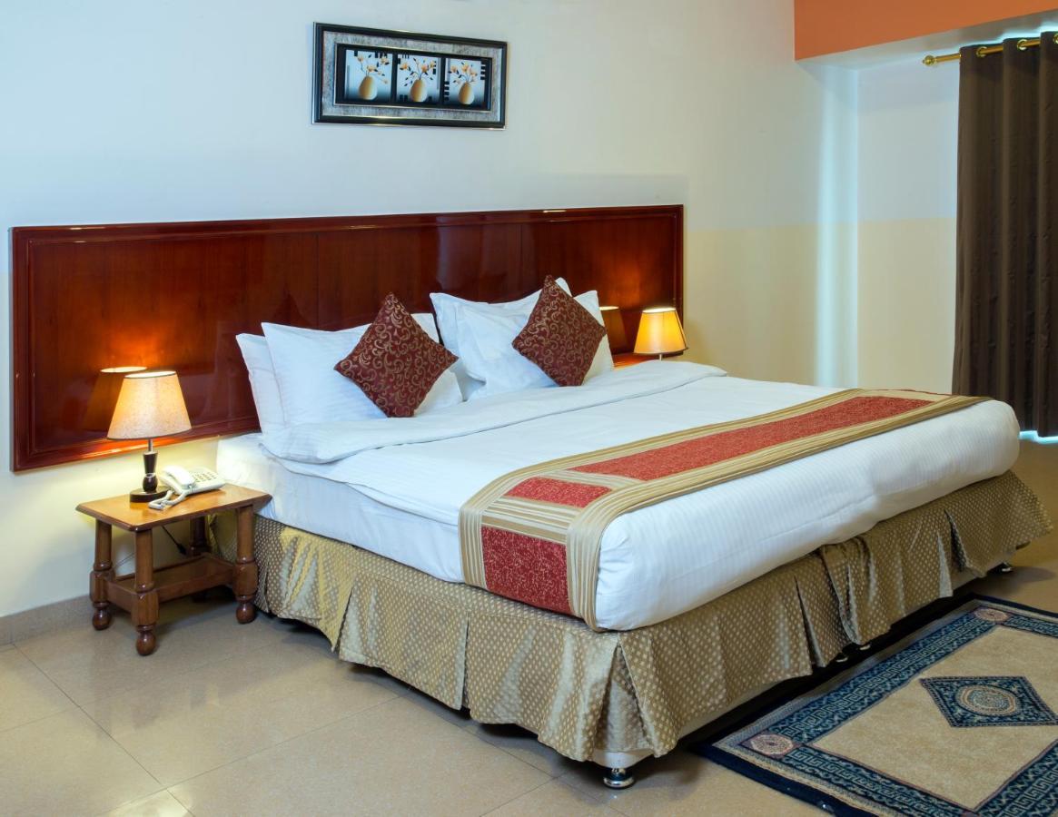 Safeer Plaza Hotel Muskat Bagian luar foto