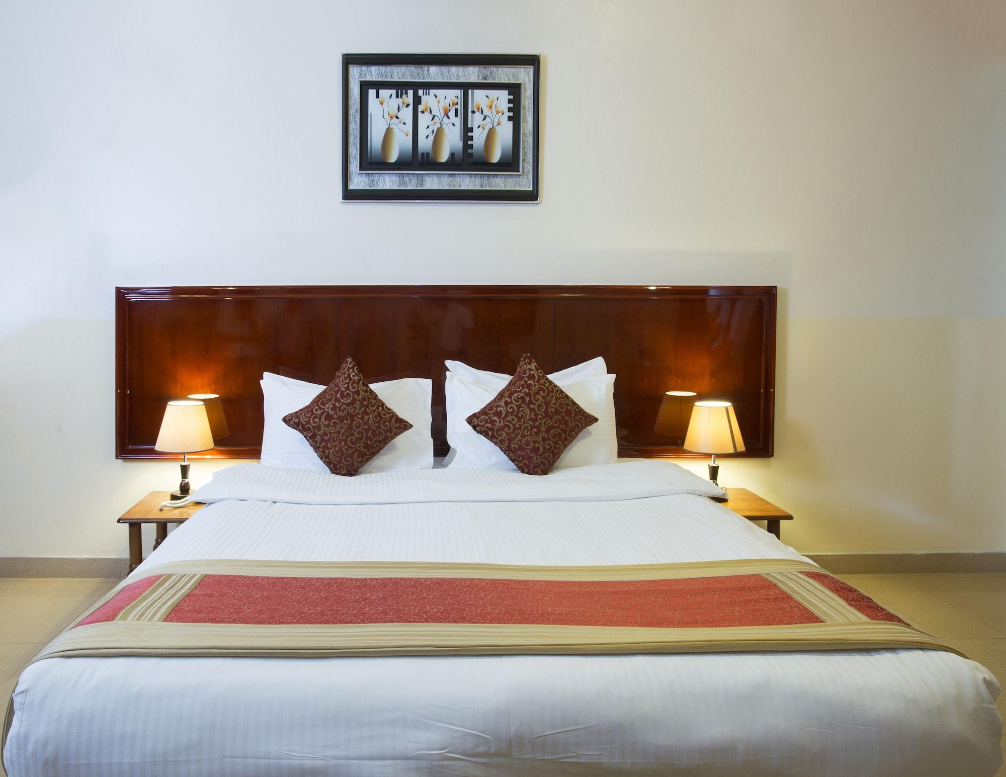 Safeer Plaza Hotel Muskat Bagian luar foto