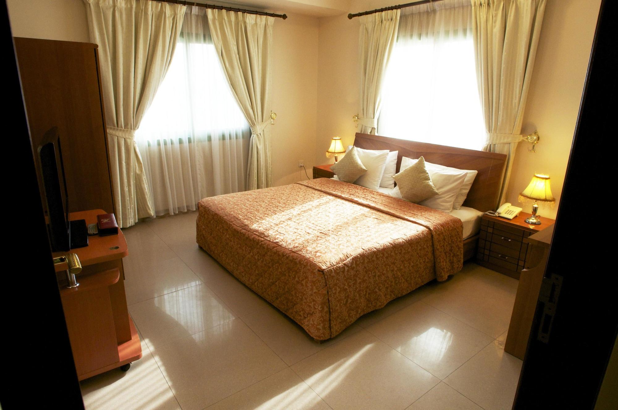 Safeer Plaza Hotel Muskat Bagian luar foto