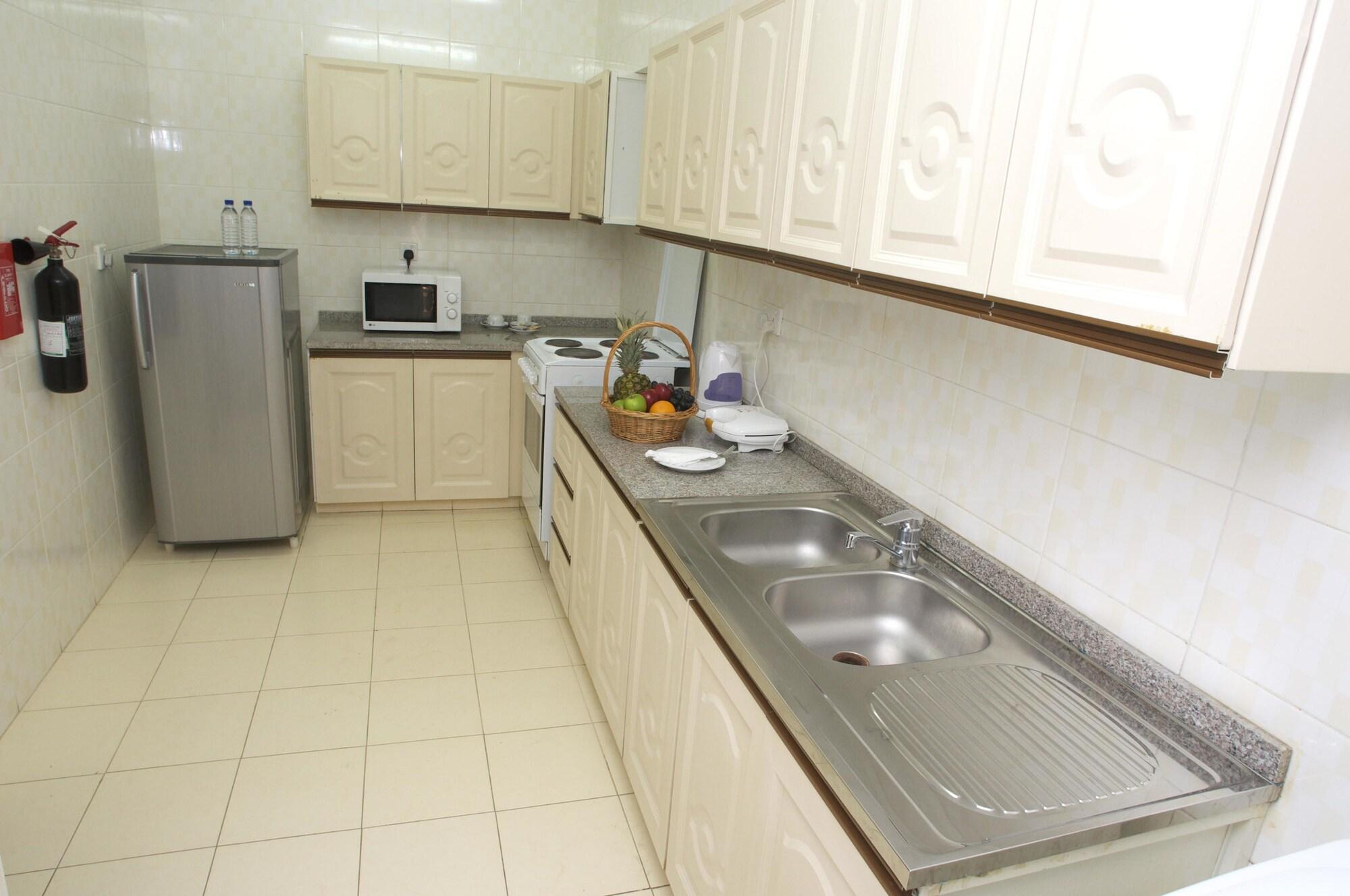 Safeer Plaza Hotel Muskat Bagian luar foto