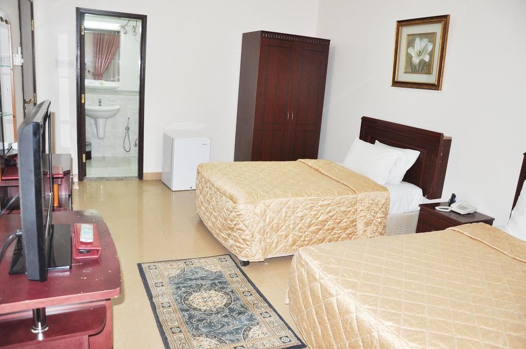 Safeer Plaza Hotel Muskat Bagian luar foto