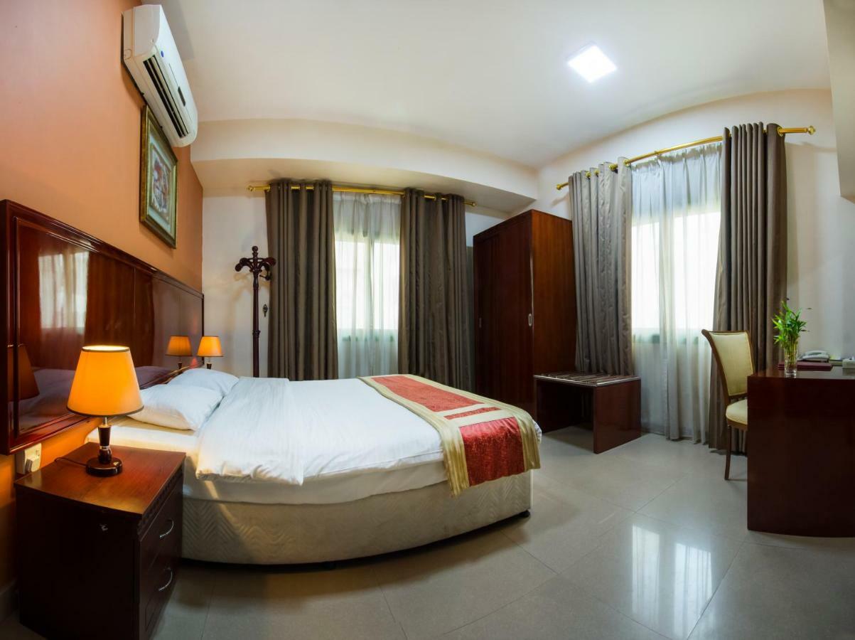 Safeer Plaza Hotel Muskat Bagian luar foto